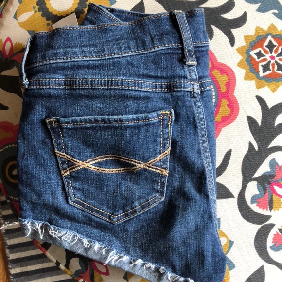 Super stretch Abercrombie jeans shorts - Picture 2 of 2